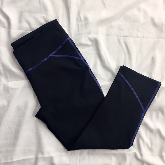 *CLOSEOUT* Excellent Condition Fabletics Cropped Leggings S - Picture 4 of 5